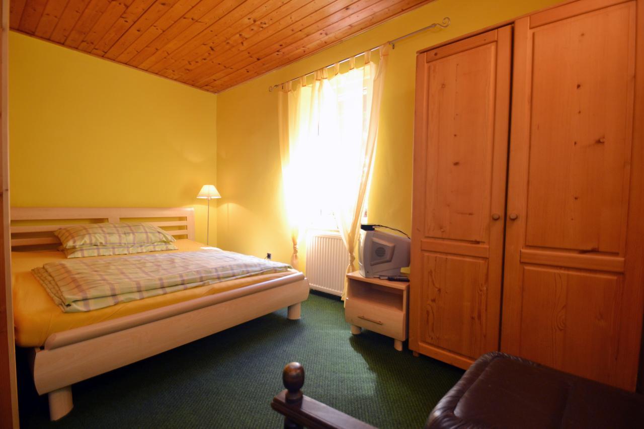 Hotel Studenec Rožmberk nad Vltavou Exteriör bild